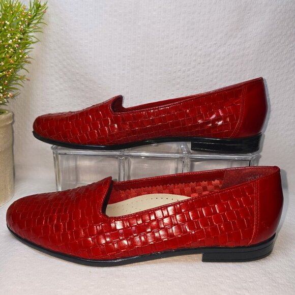 TROTTERS CHERRY RED LEATHER WOVEN LOAFERS WOMENS SIZE 9 EUC - Picture 3 of 11